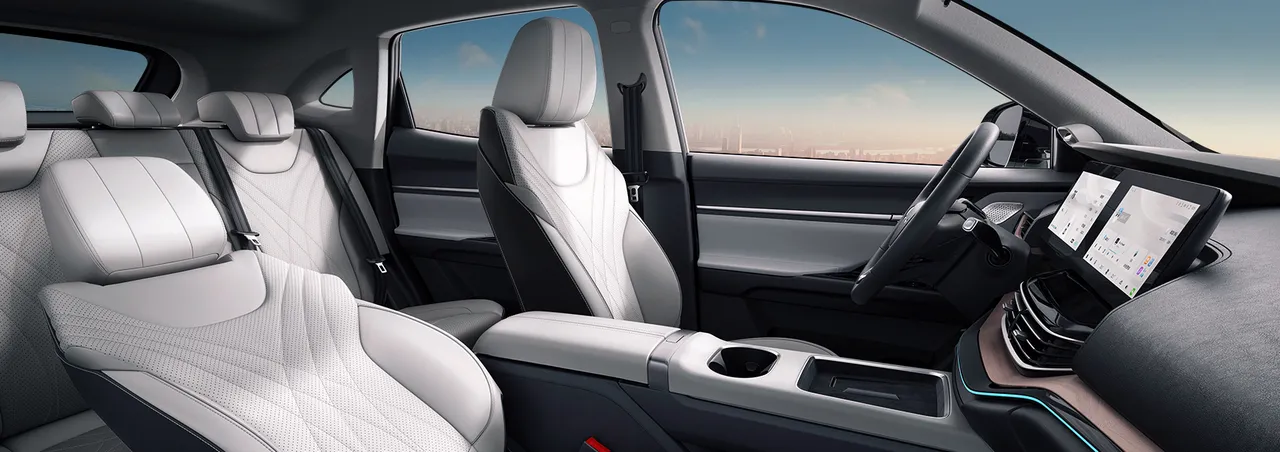 Chery eQ7 — Interior