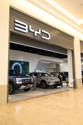 صالة عرض BYD الغانم في الخيران